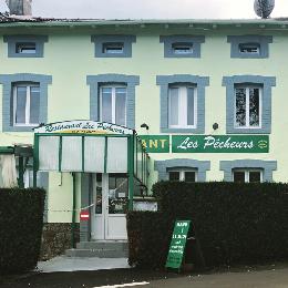 Restaurant les pecheurs situé à vaures sur la commune de beauzac